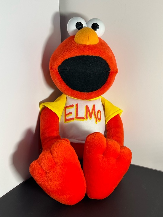 Sesame Street Other - 2005 Fisher-Price Sesame Street Elmo Plush Toy